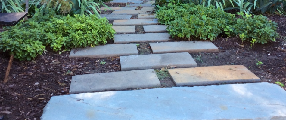 Walkway stone material installed in Papillion, NE.