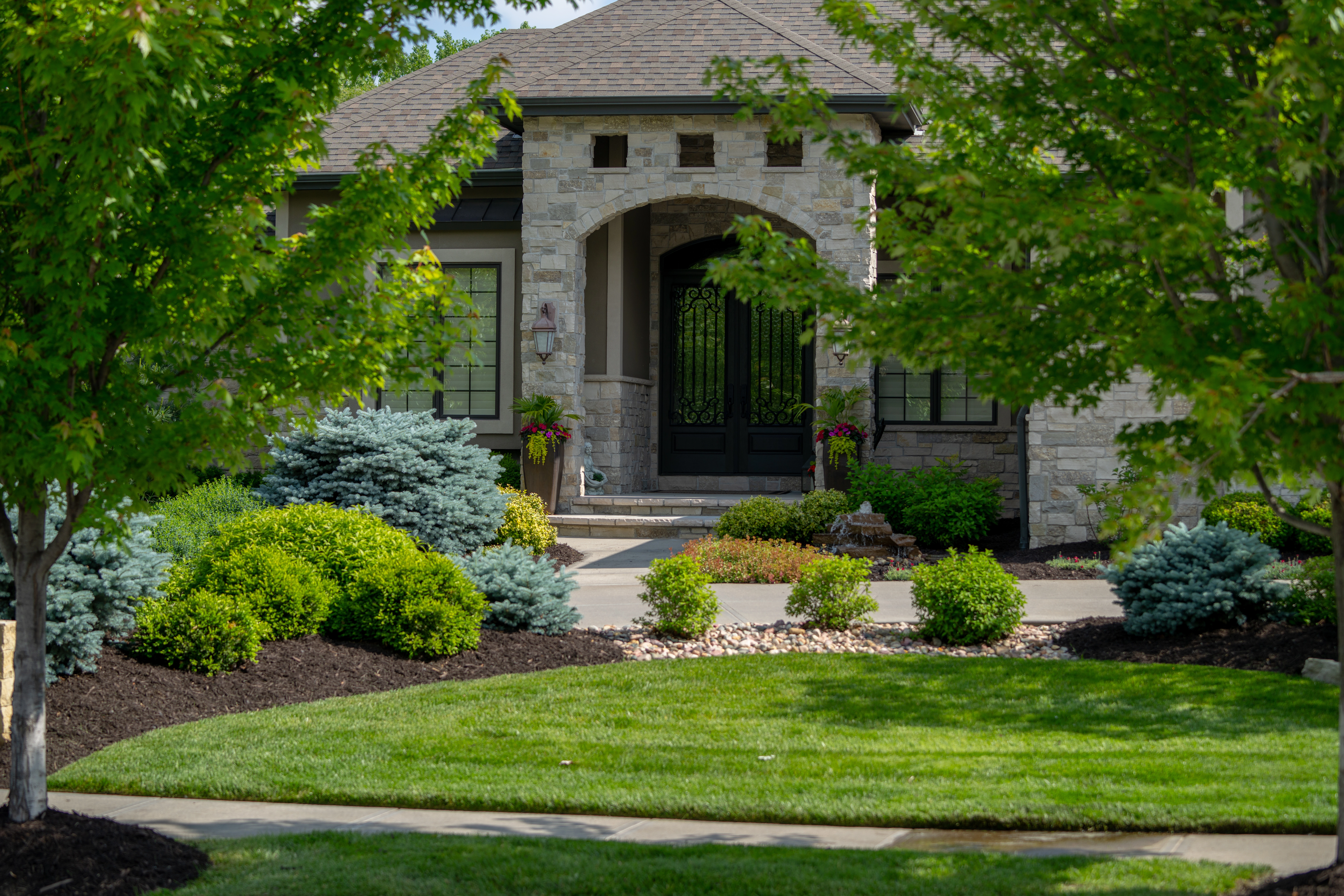 Transform Your Outdoor Space: Landscape Remodel Ideas That Make a Difference