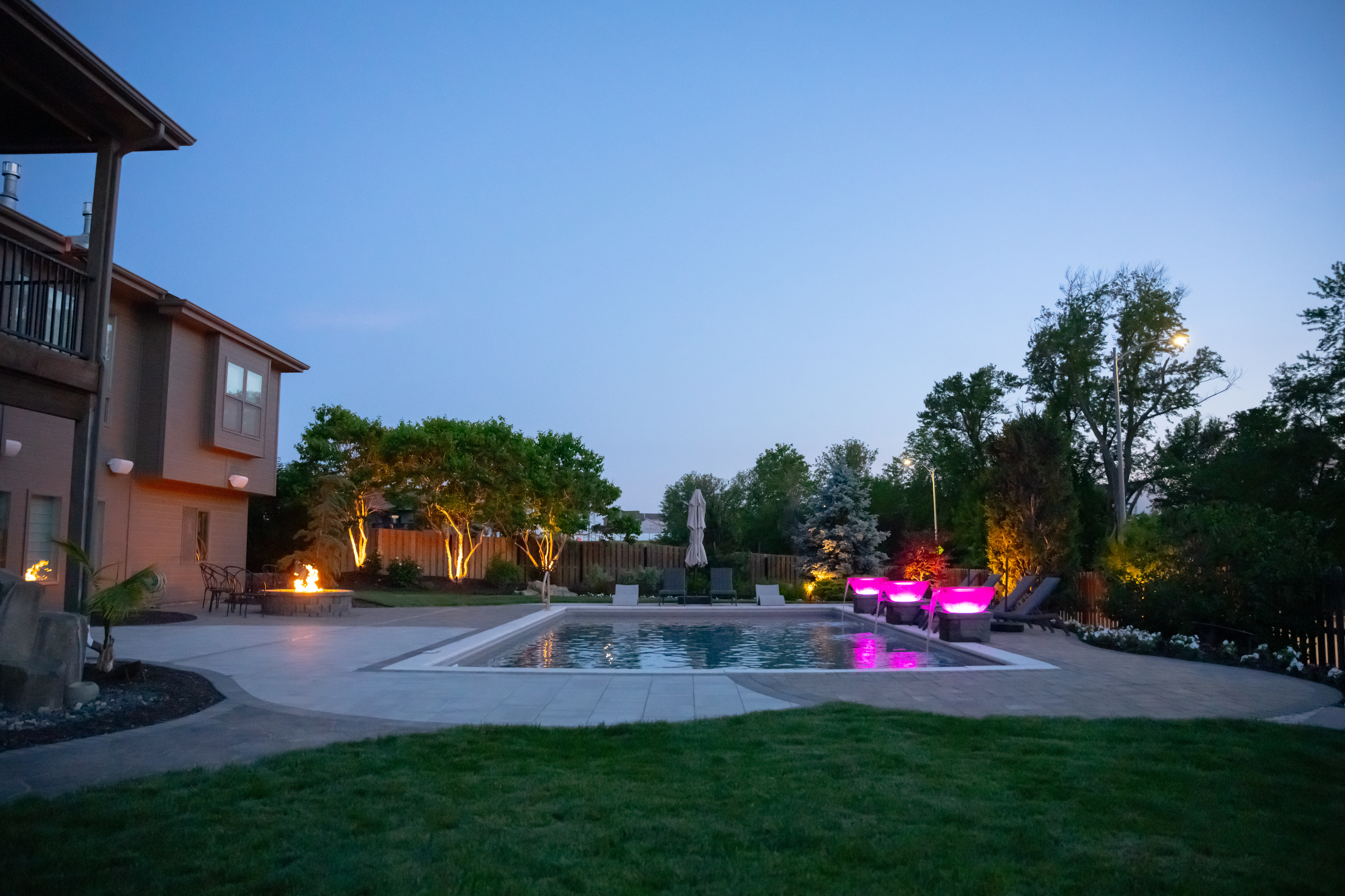 Outdoor Landscape Lighting Ideas to Transform Your Backyard